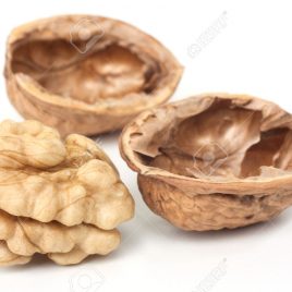 Nueces Partidas Kg